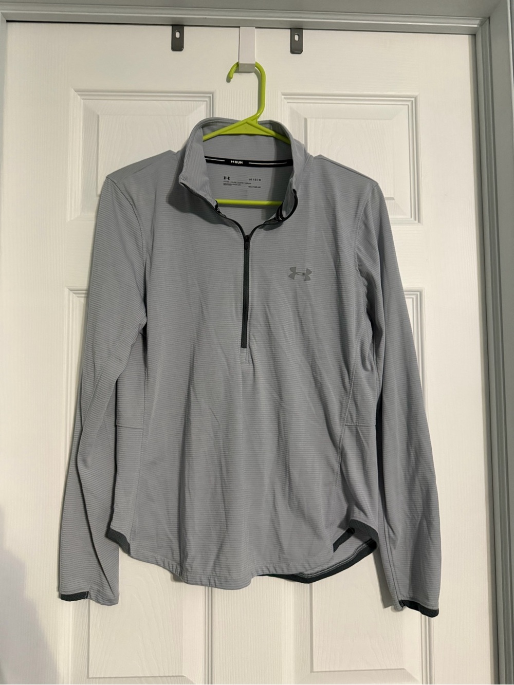 Under Armour HeatGear Run 1/4 Zip Pullover - Size Large
